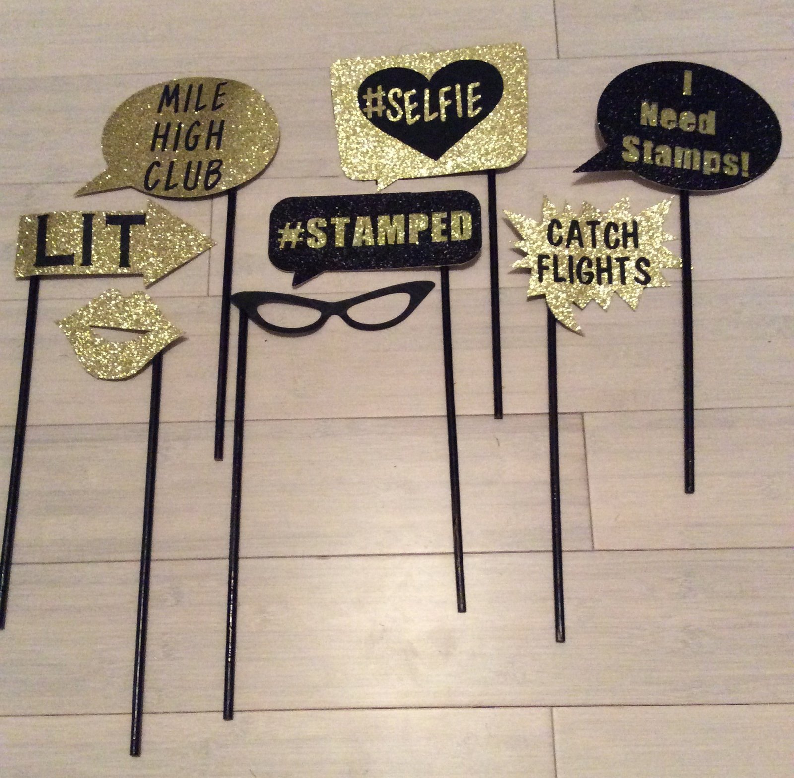 travel theme photo booth props